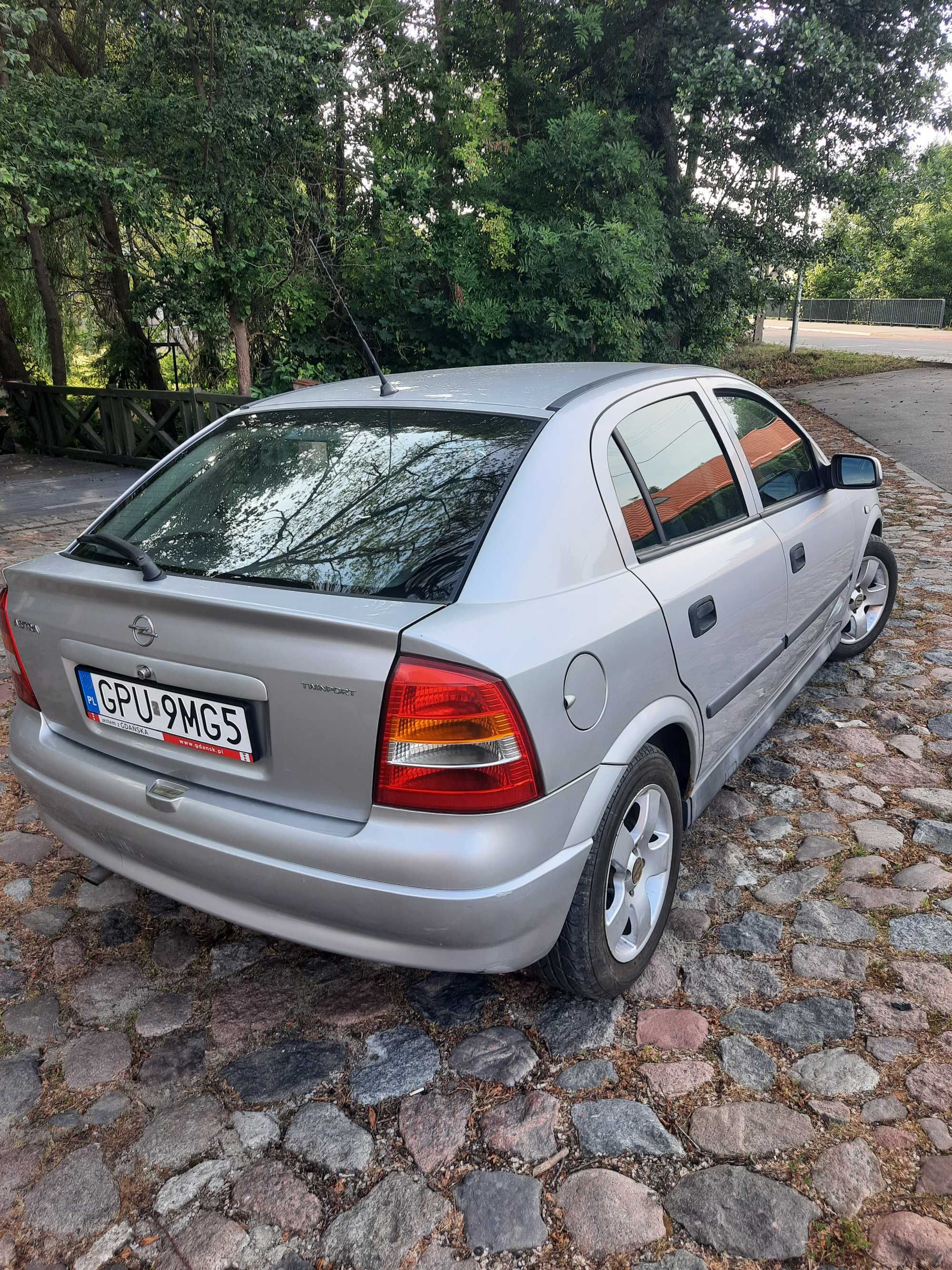OPEL Astra II 1.6 16V 103KM , stan bdb, klima