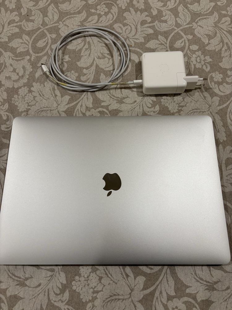 Macbook Pro 16 polegadas