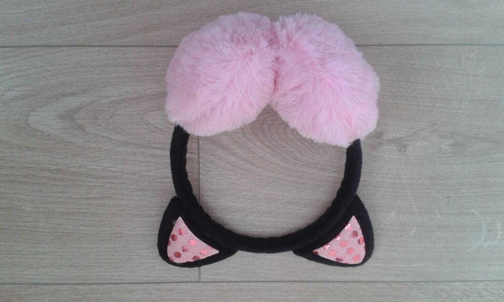 Nauszniki z uszkami pudrowy róż z cekinami puszyste cieplutkie śliczne