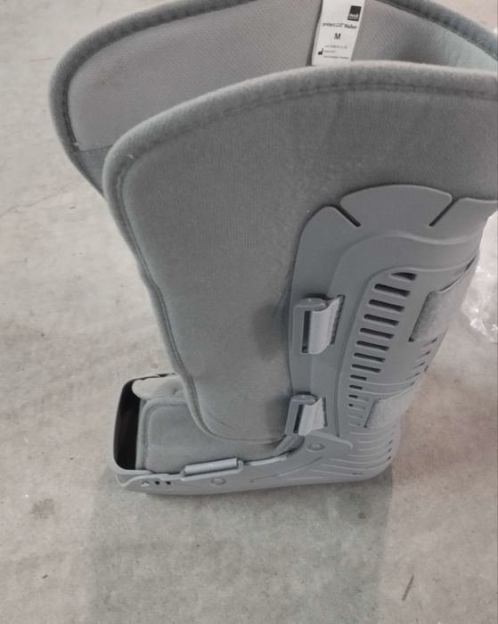 Bota Walker praticamente nova + cunhas tendão de Aquiles