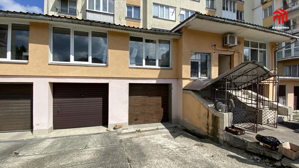 Оренда фасадної комерційної площі 230м