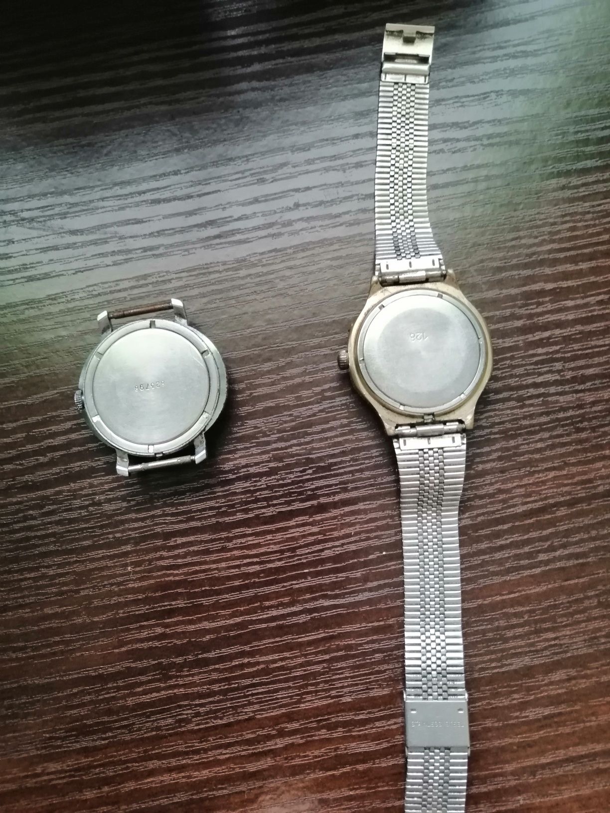 Продам часы СССР  белые и  жолтые маркировка au.