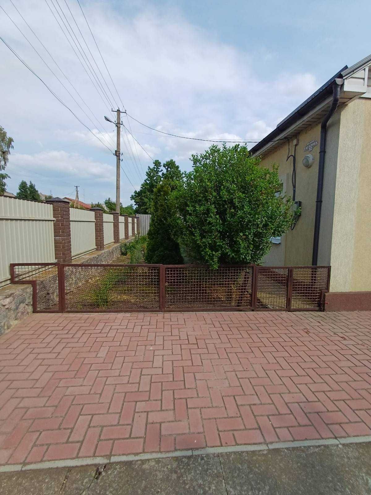 Продам добротний будинок недалеко від міста