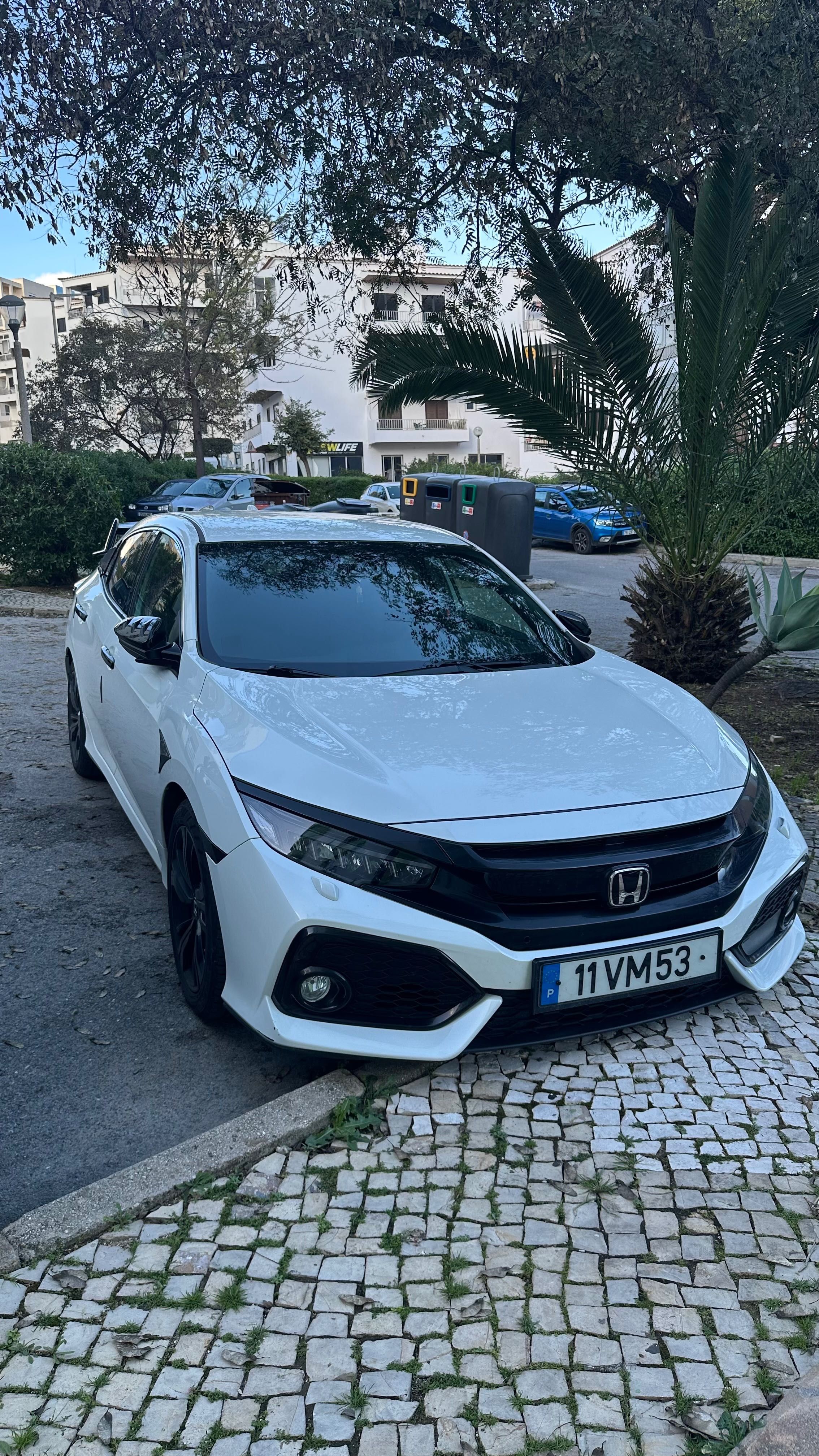 Honda Civic 1.0 V-Tec Sport 2018 com apenas 30.000kms