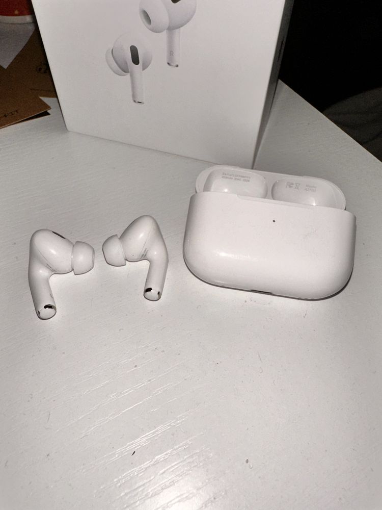 airpods pro 2 nie uzywane zostaly tylko odpakowane i sprawdzone