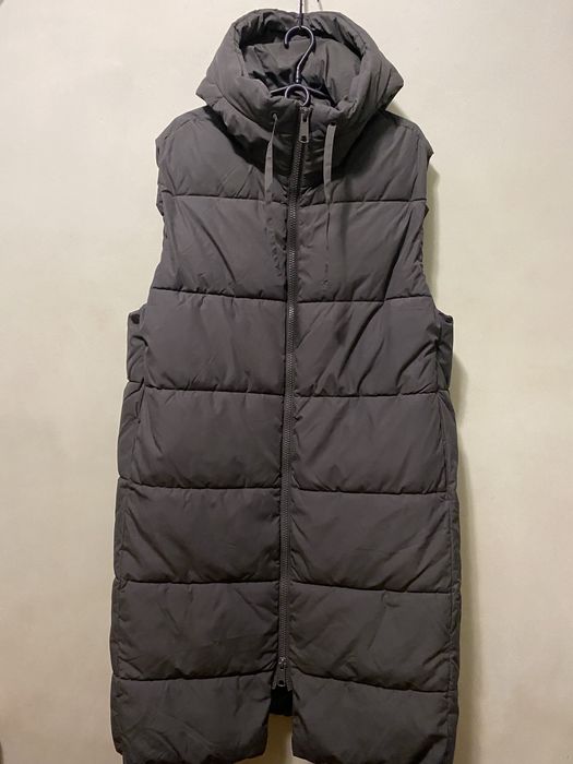 Тепла довга жилетка