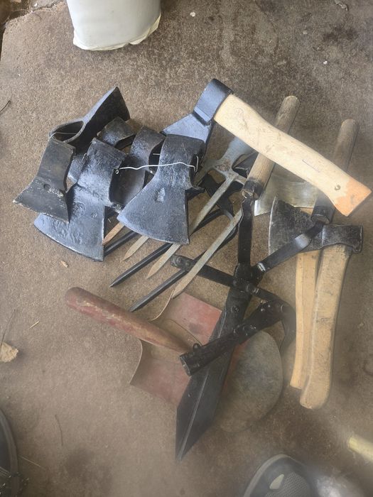 Лопаты,топоры.грабли,колуны,топор.,ссср