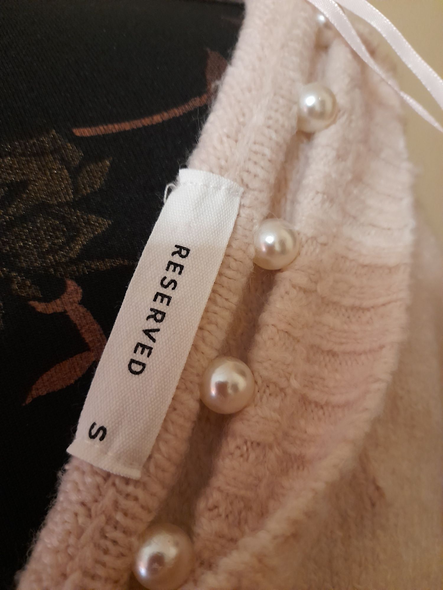 Pudrowy sweter kardigan Reserved 36 40/42 z perelkami