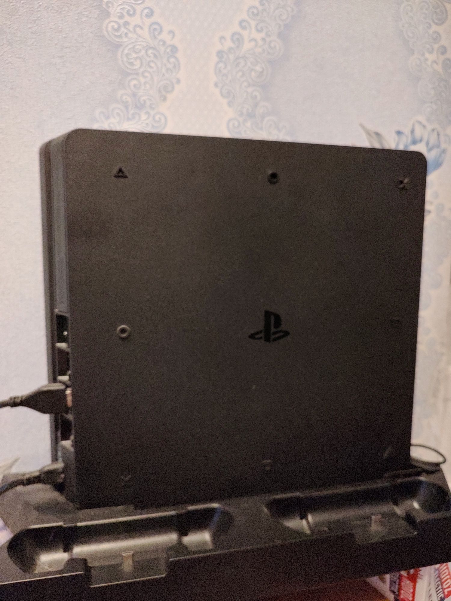 Sony PlayStation 4 slim 1tb