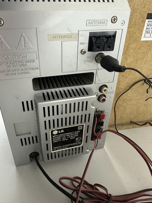 Музыкальная мини-система LG