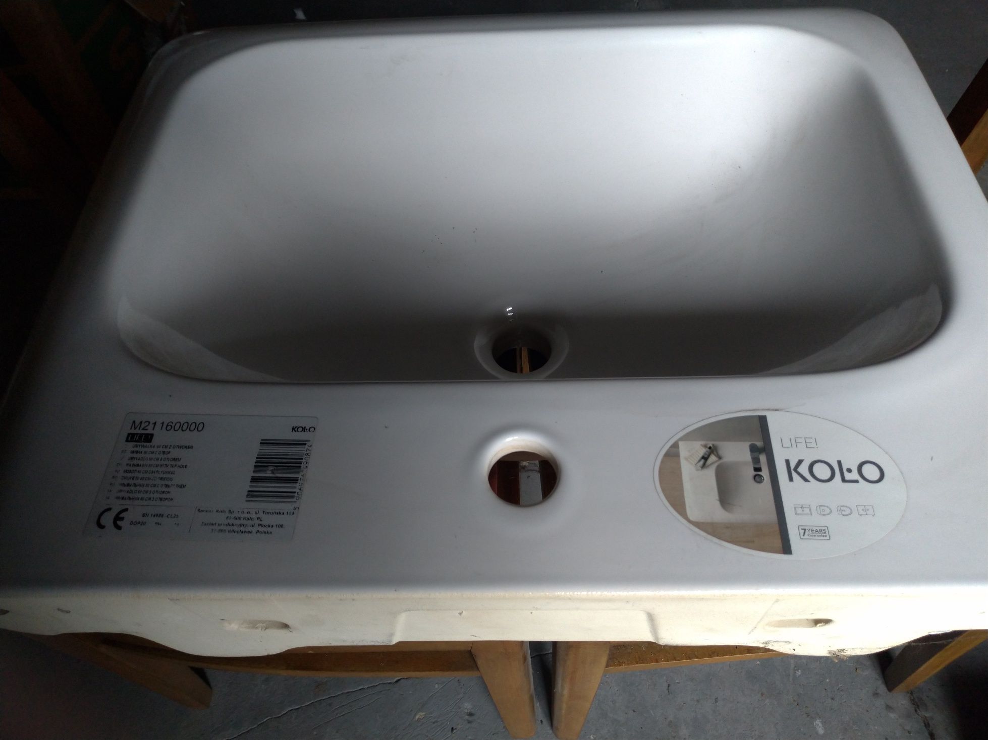Umywalka firmy Kolo
