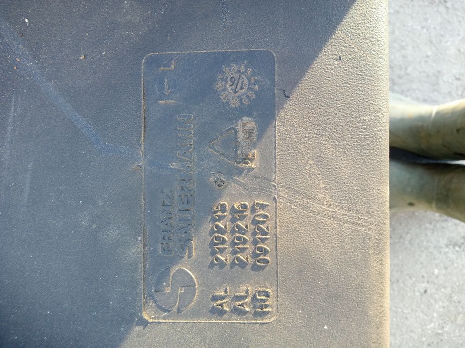 Części JohnDeere 6140M 2017r TŁUMIK AL209874, ZBIORNIK PALIWA AL219215