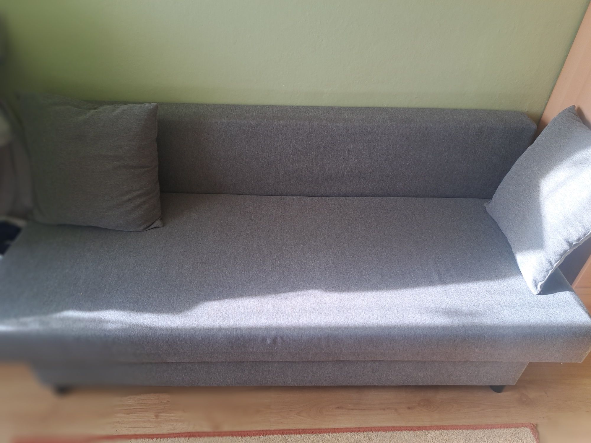 Kanapa ikea rozkładana z pojemnikiem