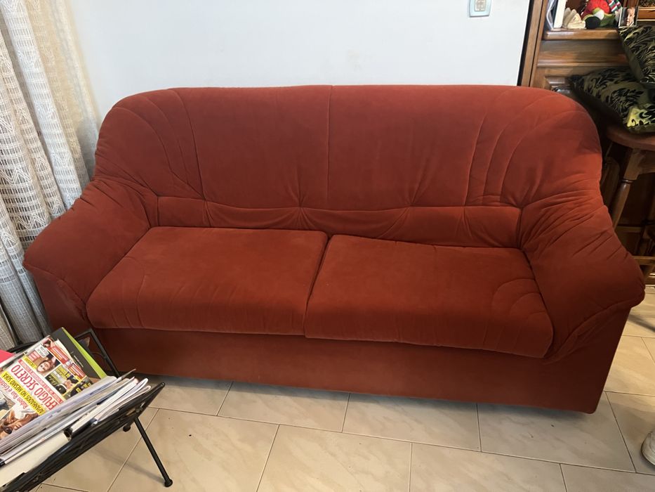 Sofa antigo em bom estado