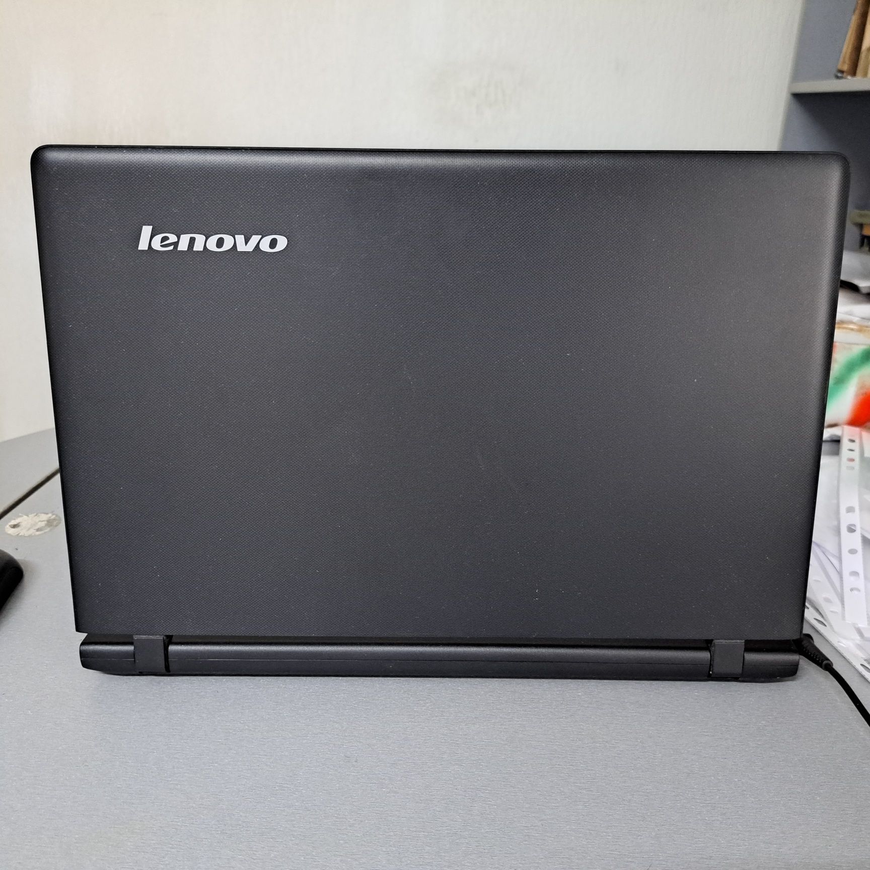 Ноутбук Lenovo в идеальном состоянии.