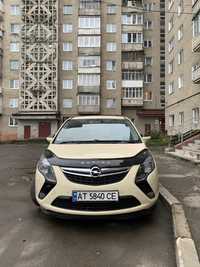 Opel Zafira 2013 рік