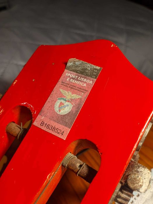 Guitarra Benfica + cordas novas