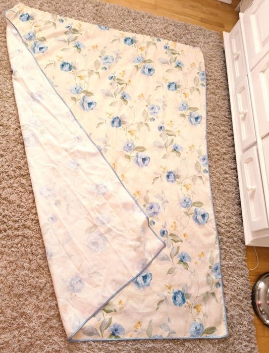 Komplet zasłon szytych na wzór angielski: 2 kotary+lambrekin