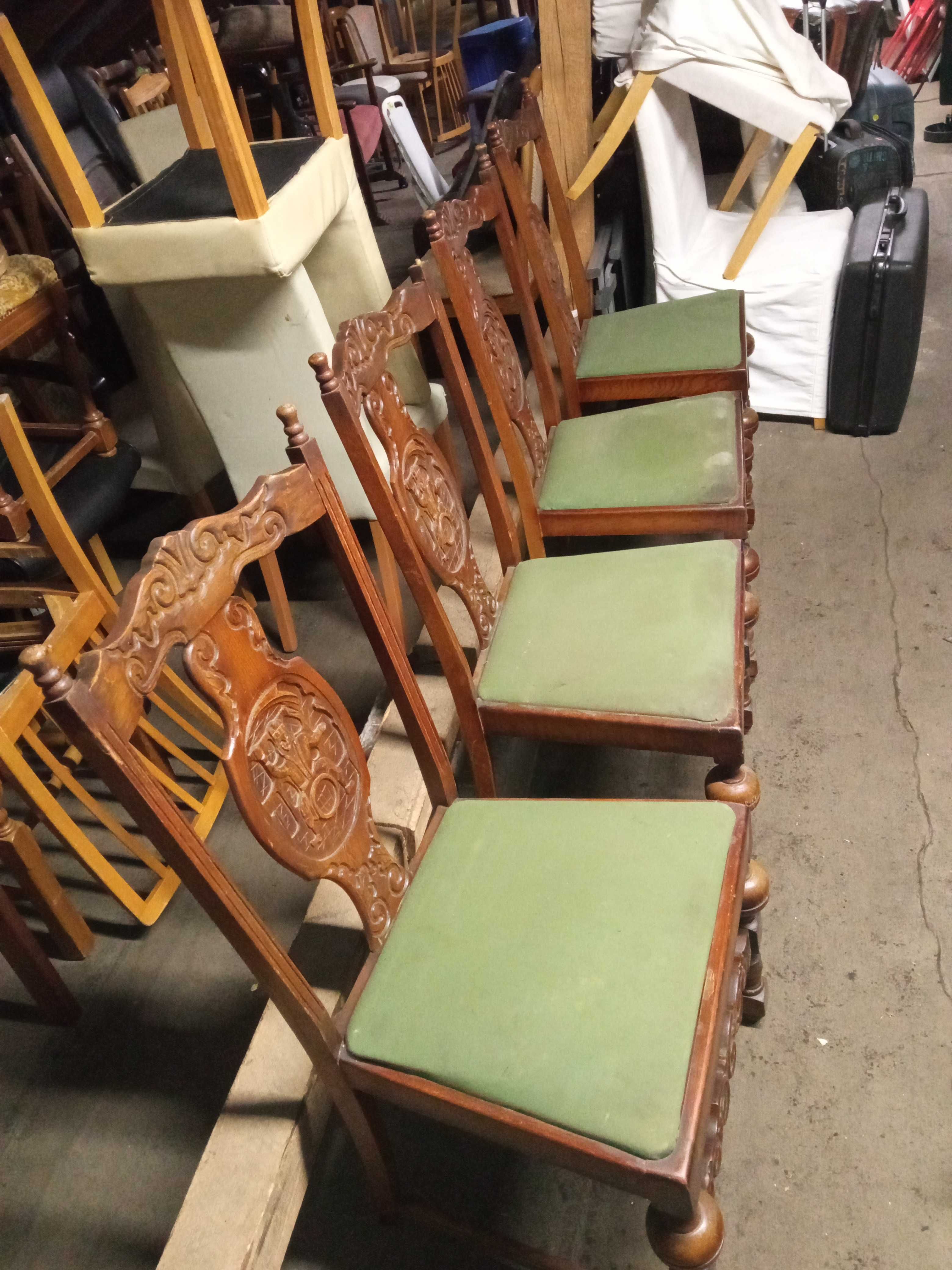 Krzesła rzeźbione z Niemiec / Dowóz do domu