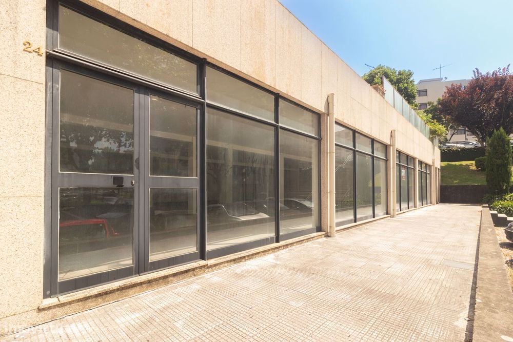 Loja Nunca Utilizada com 302m² na Praceta das Amoreiras – Braga