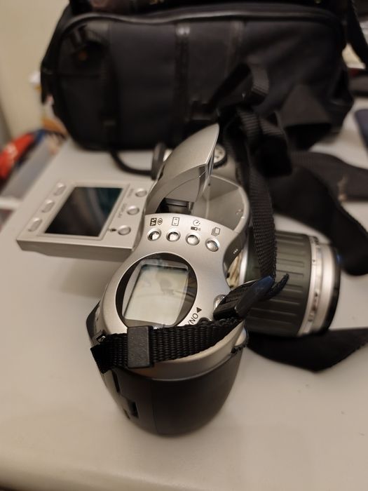 Máquina fotográfica HP Photosmart 912, com flash Toshiba 316