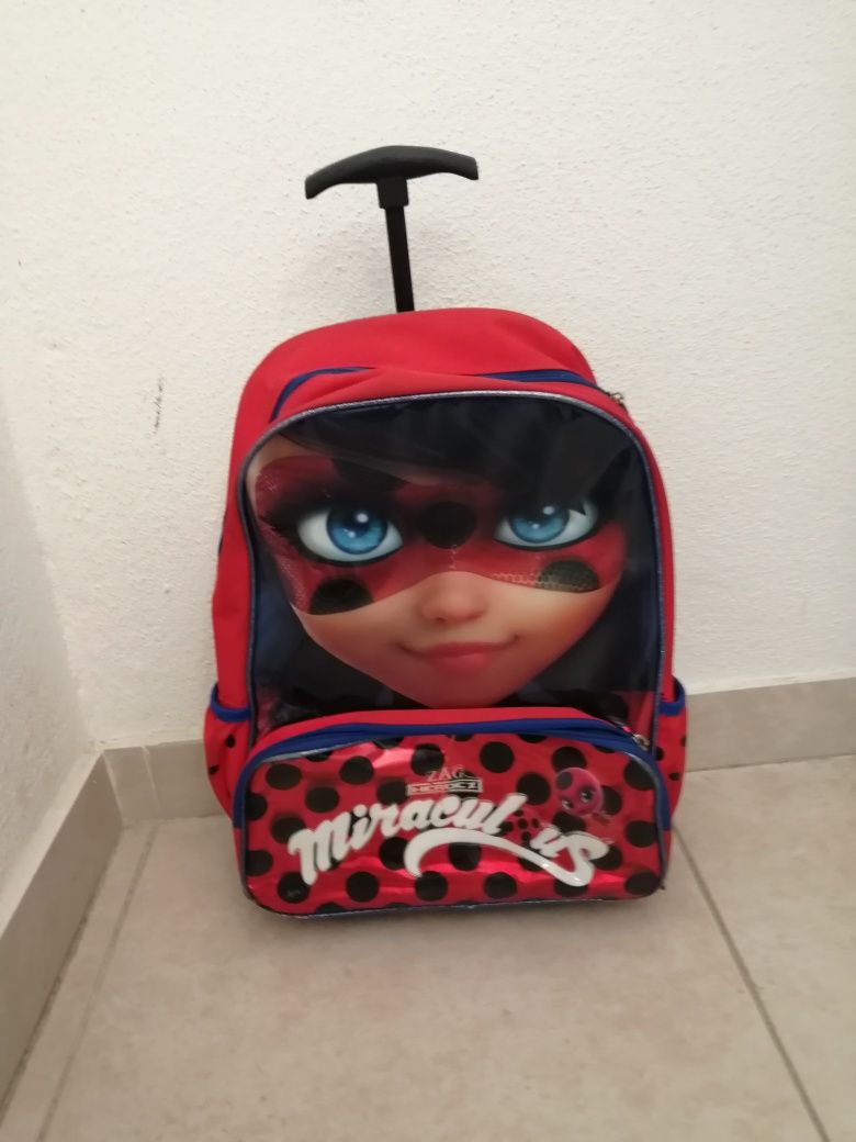 Mochila criança usadas