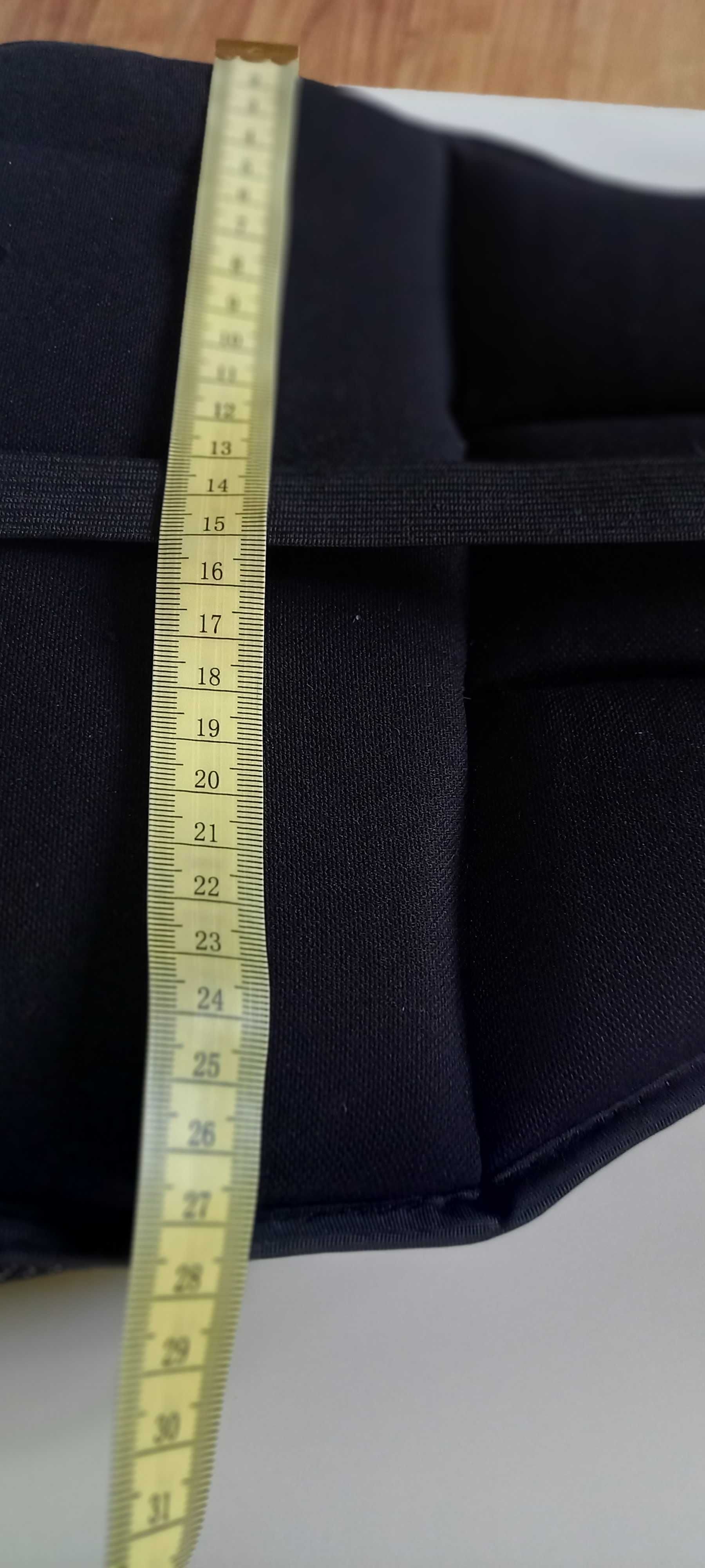 poduszka pod kręgosłup dla kierowcy do samochodu	[0260]