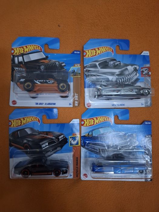 HOT WHEELS lote de 4