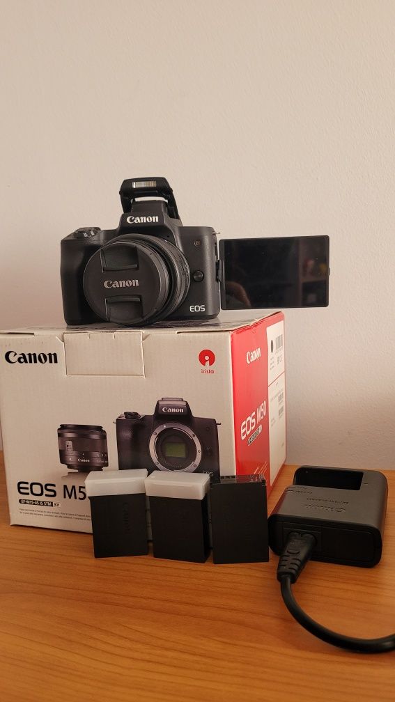Câmara Canon M50