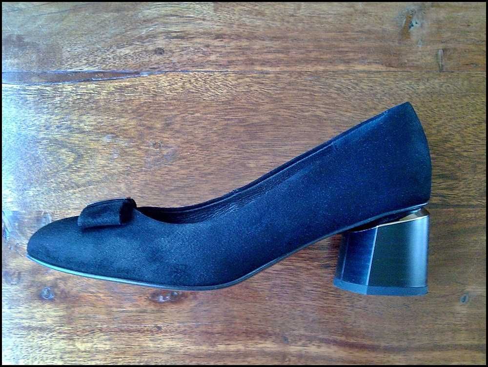 Buty damskie na obcasie LASOCKI czarne zamsz 38 Nowe Okazja -60%