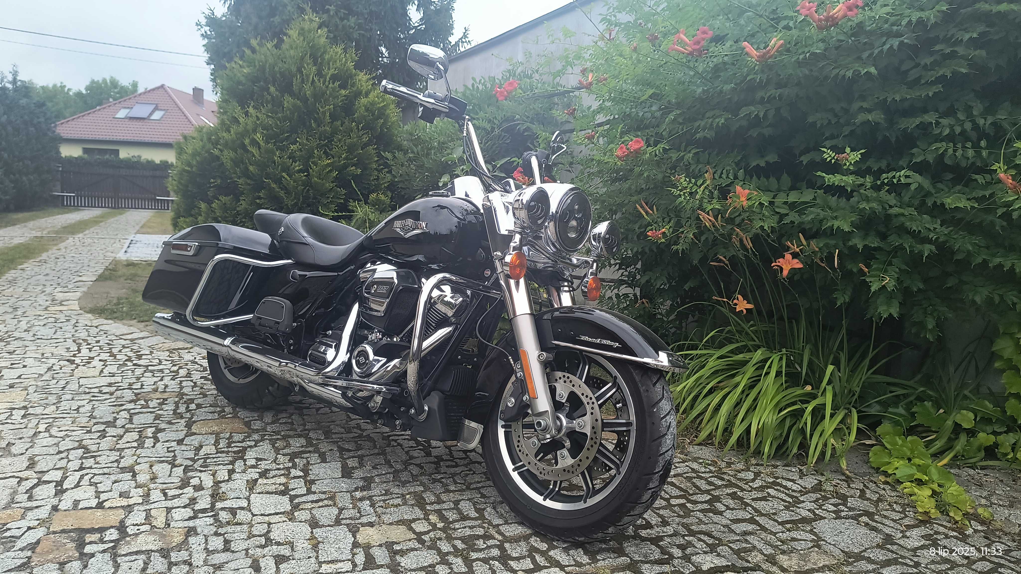 Sprzedam Harley - Davidson Road King z 2017 roku