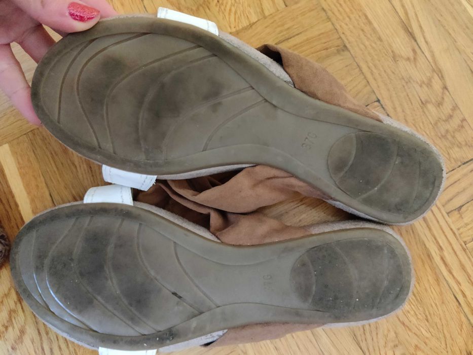 Sprzedam klapki rozmiar 37