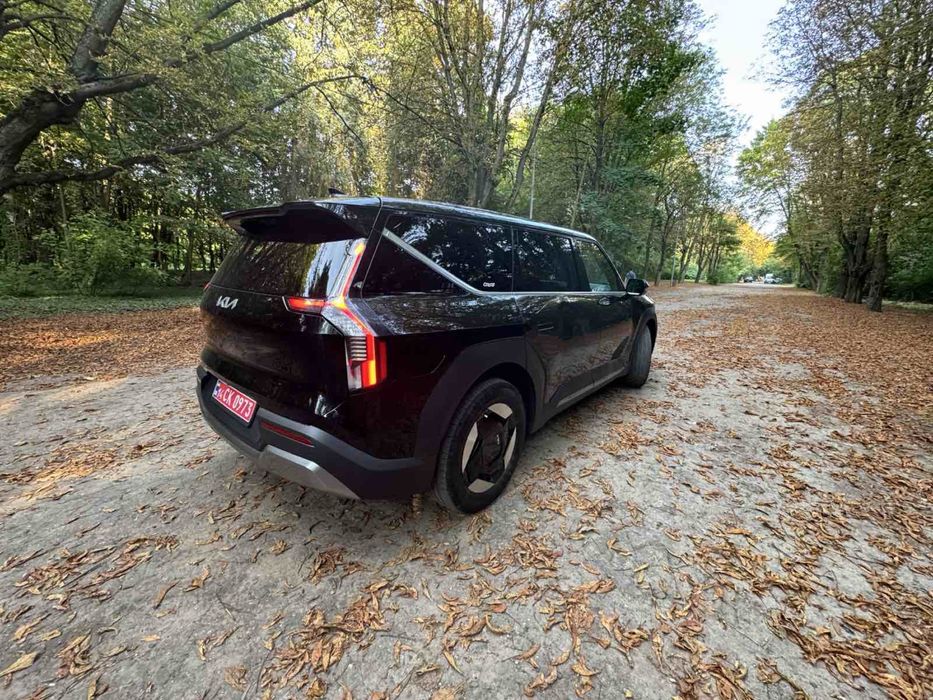Kia EV9 електромобіль