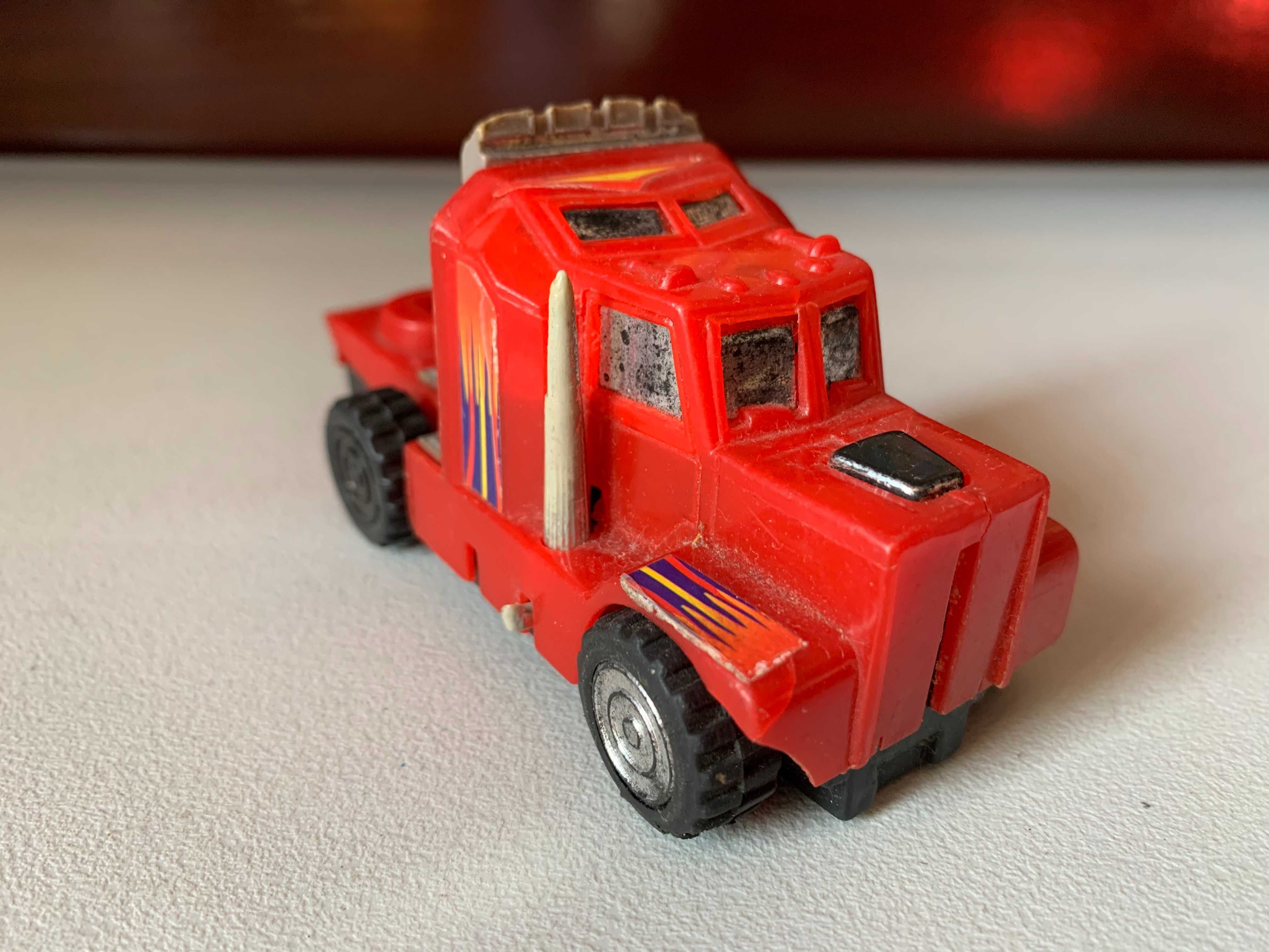 Brinquedo Camião