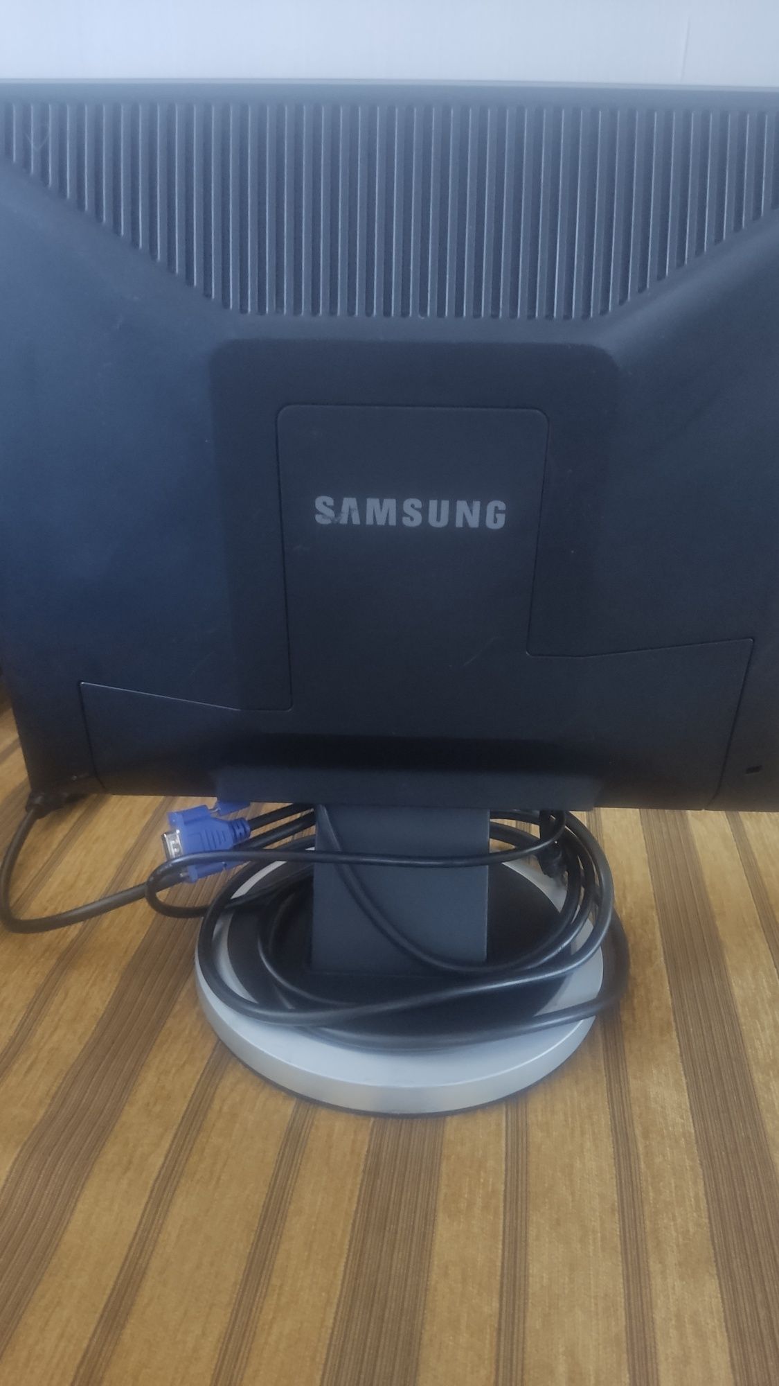 Монітор samsung SyncMaster 740n