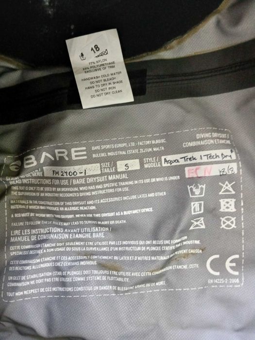 suchy skafander nurkowy Bare