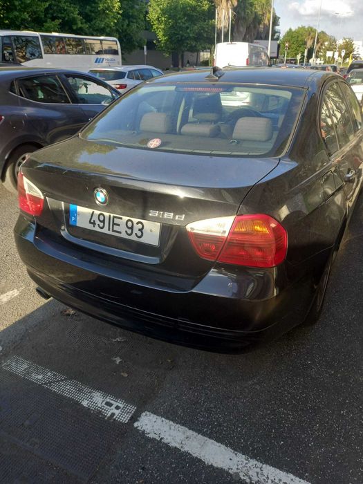Bmw 318D 2009 - um carro em otimo estado