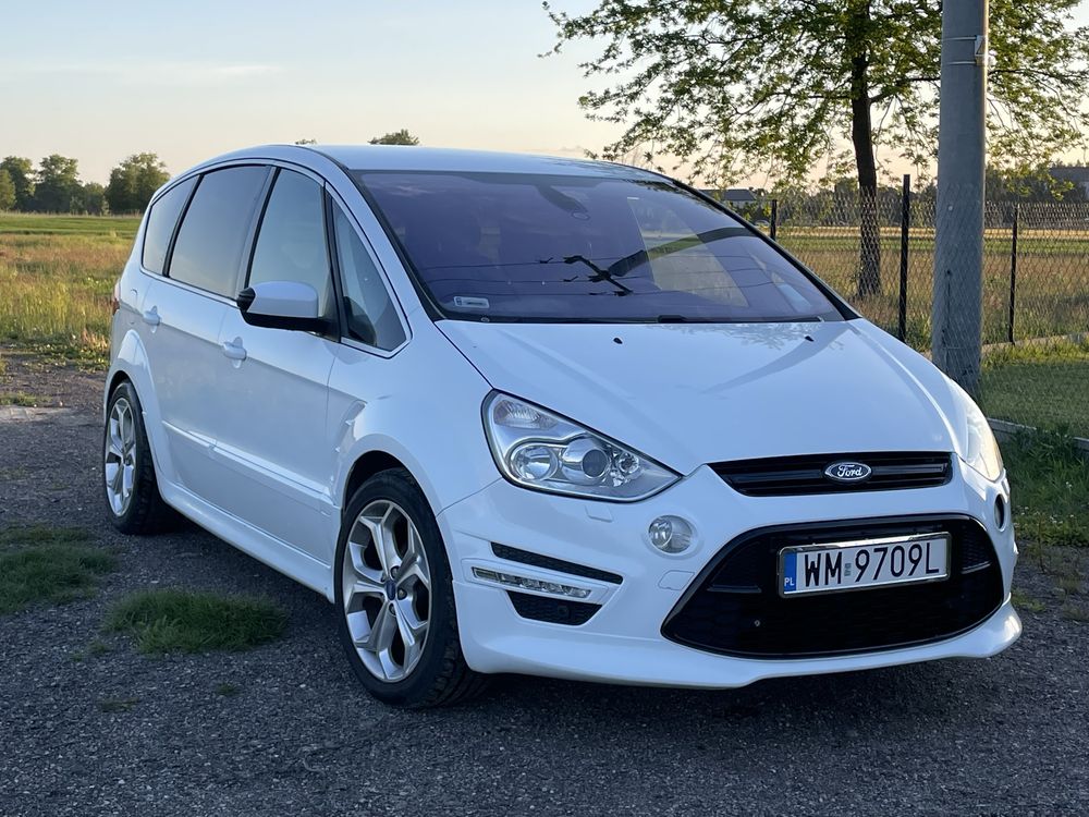 Ford s-max titanium