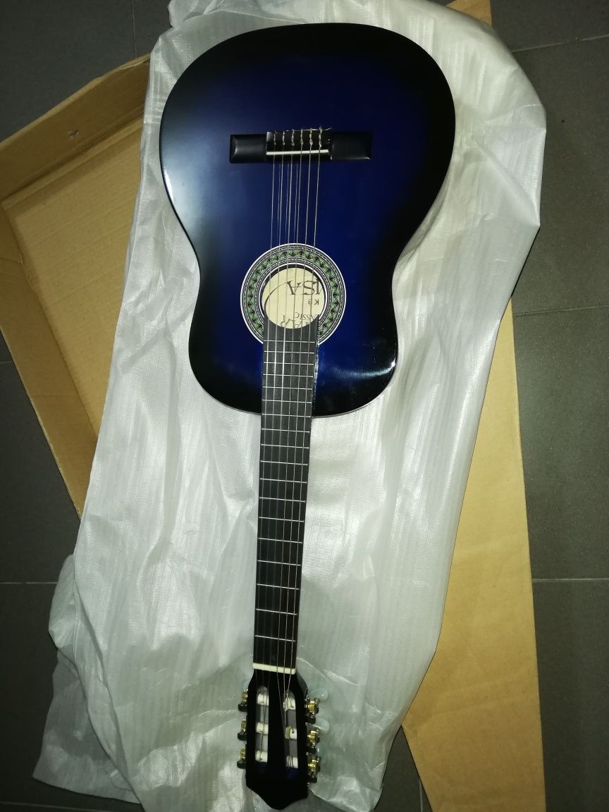 Guitarra clássica 1/4 azul e set para crianças