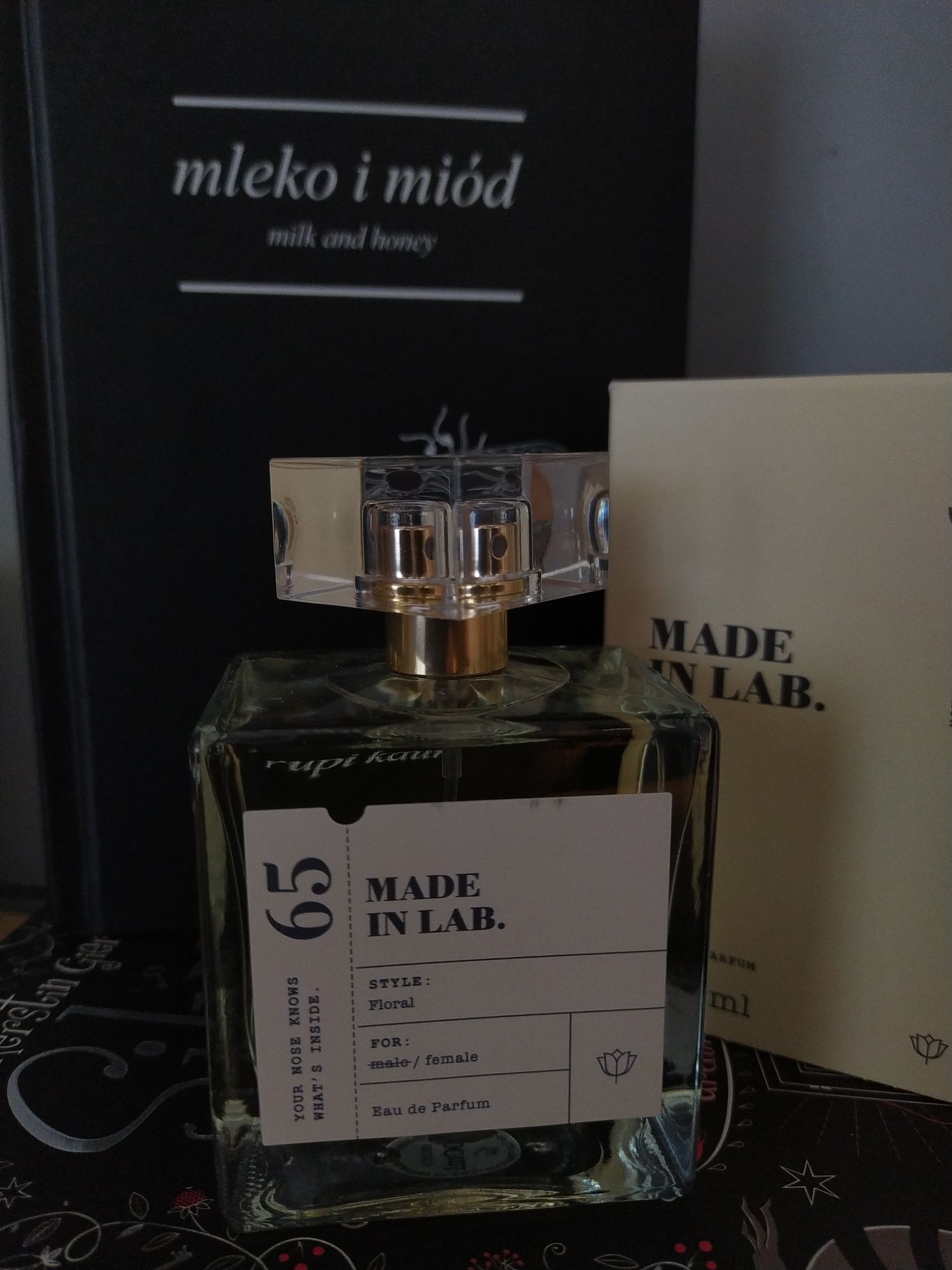 Perfumy made in lab 65