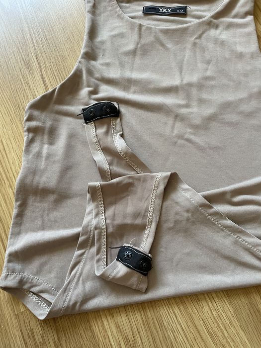 Боді бежевого кольору