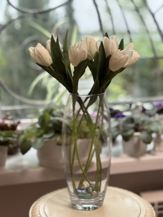 Ваза с цветами, ваза з квітами