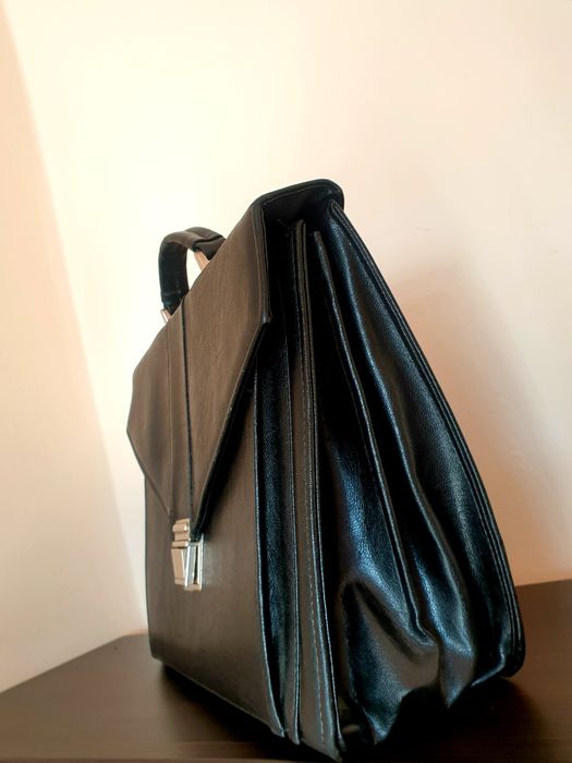 Teczka, aktówka skórzana z uchwytem do dłoni-unisex