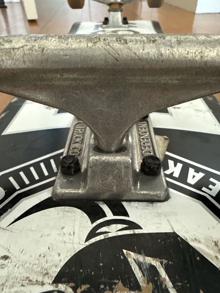 Skate Independet Redbones