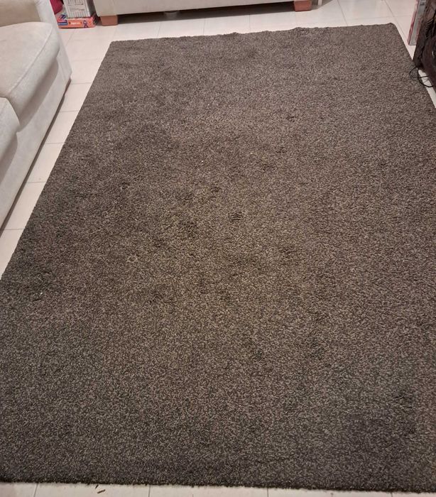 Vendo 1 carpete e 2 tapetes