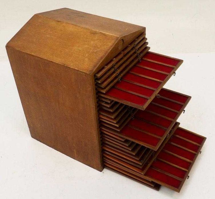 Móvel vintage de moedas