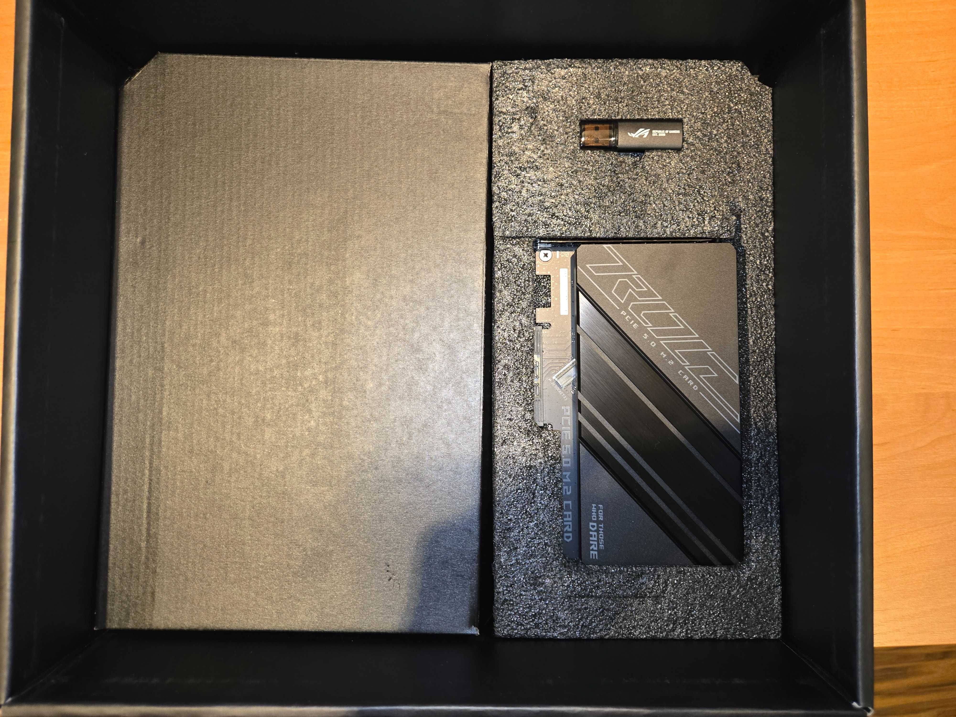 Материнська плата Asus CROSSHAIR X670E HERO WiFi