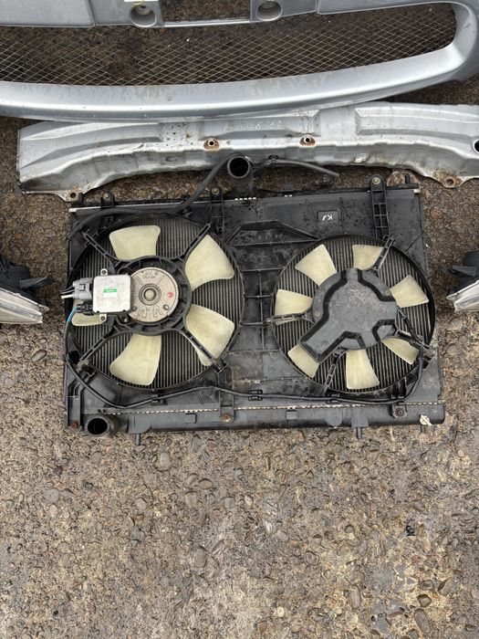 Морда комплект передка Mitsubishi Grandis 2004 рік