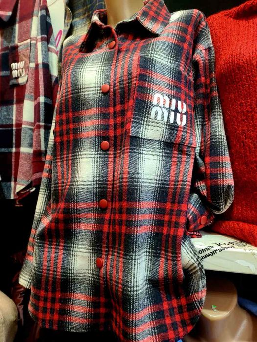 Продам рубашку Миу -миу