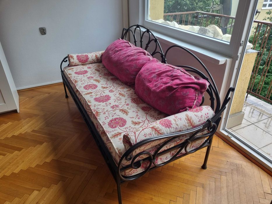 Stylowe łóżko dzienne metalowe + materace i poduchy -vintage / loft